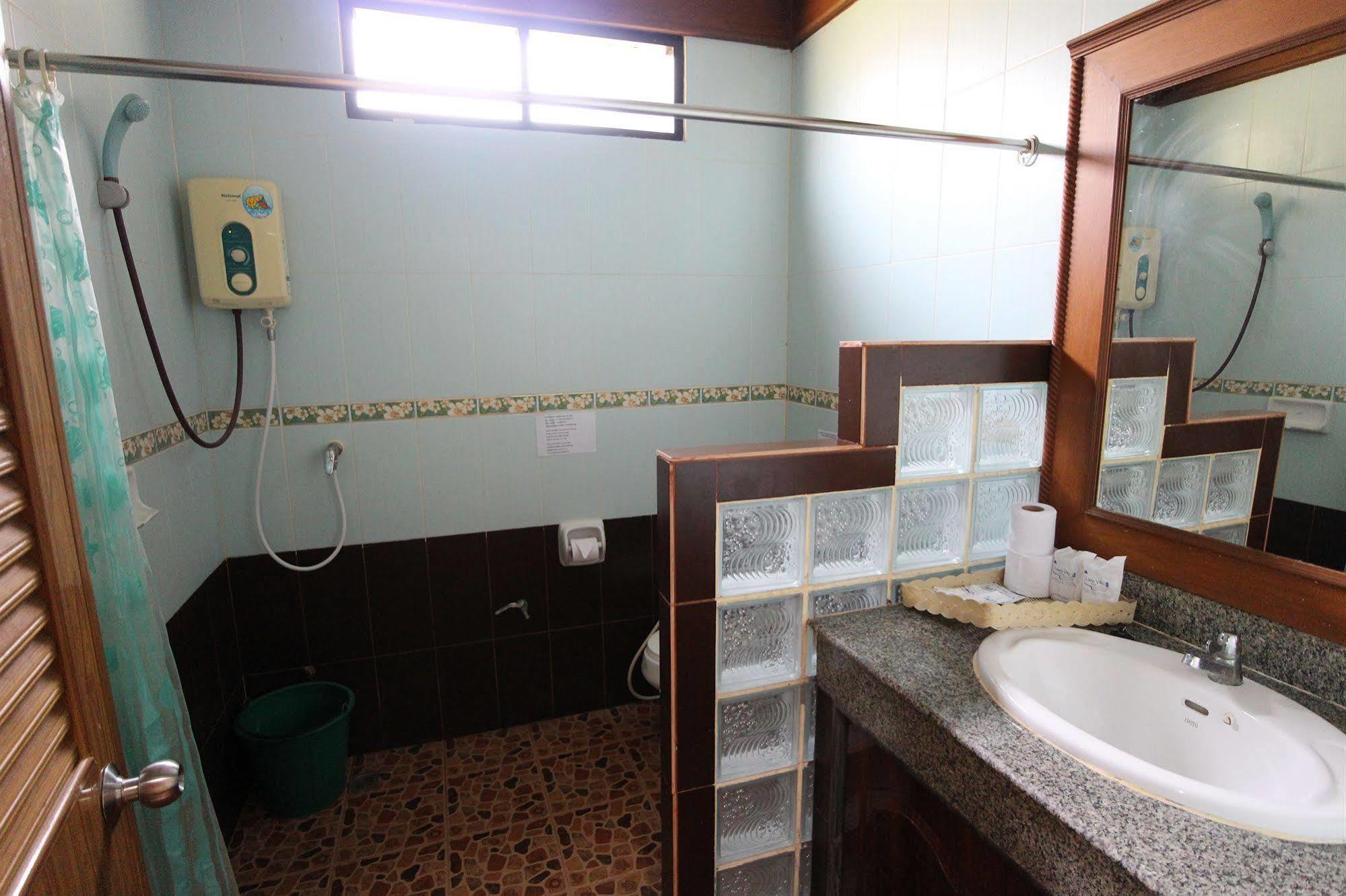 Lanta Villa Resort Ban Ai Dao Екстериор снимка