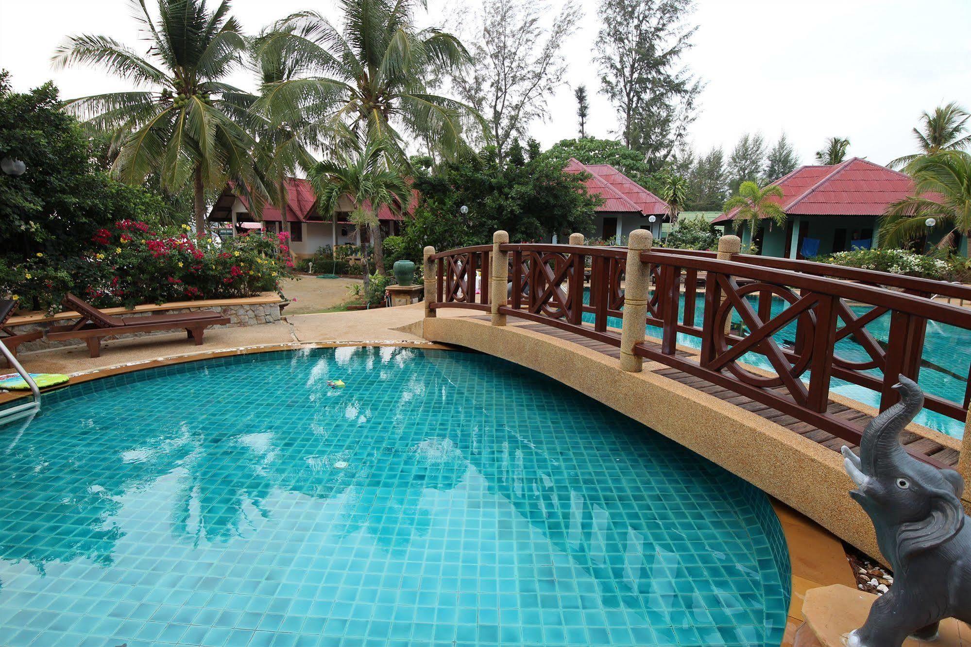 Lanta Villa Resort Ban Ai Dao Екстериор снимка