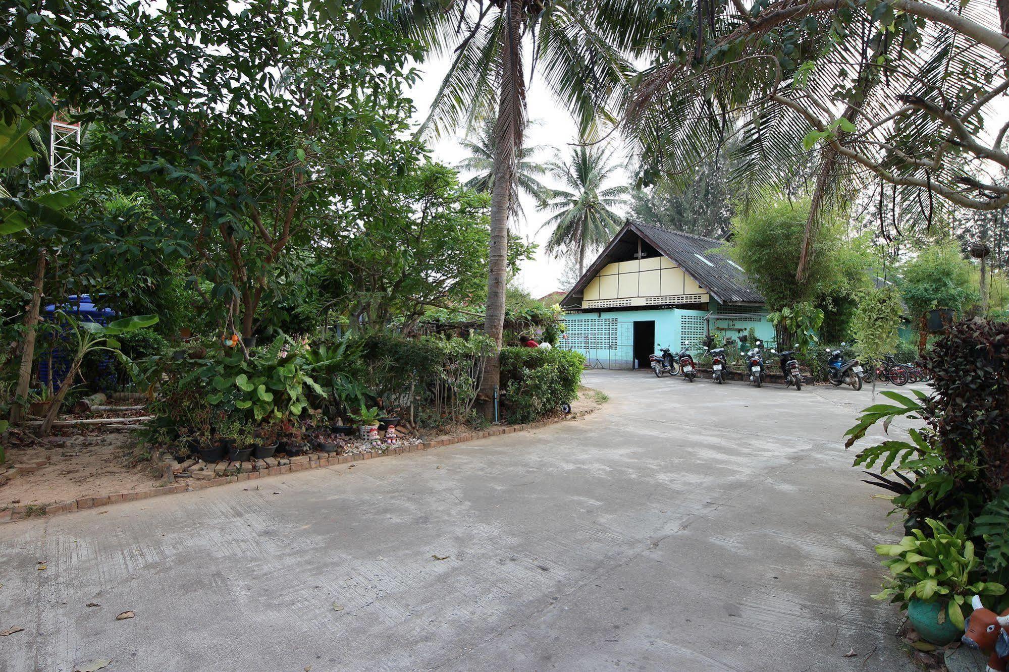 Lanta Villa Resort Ban Ai Dao Екстериор снимка