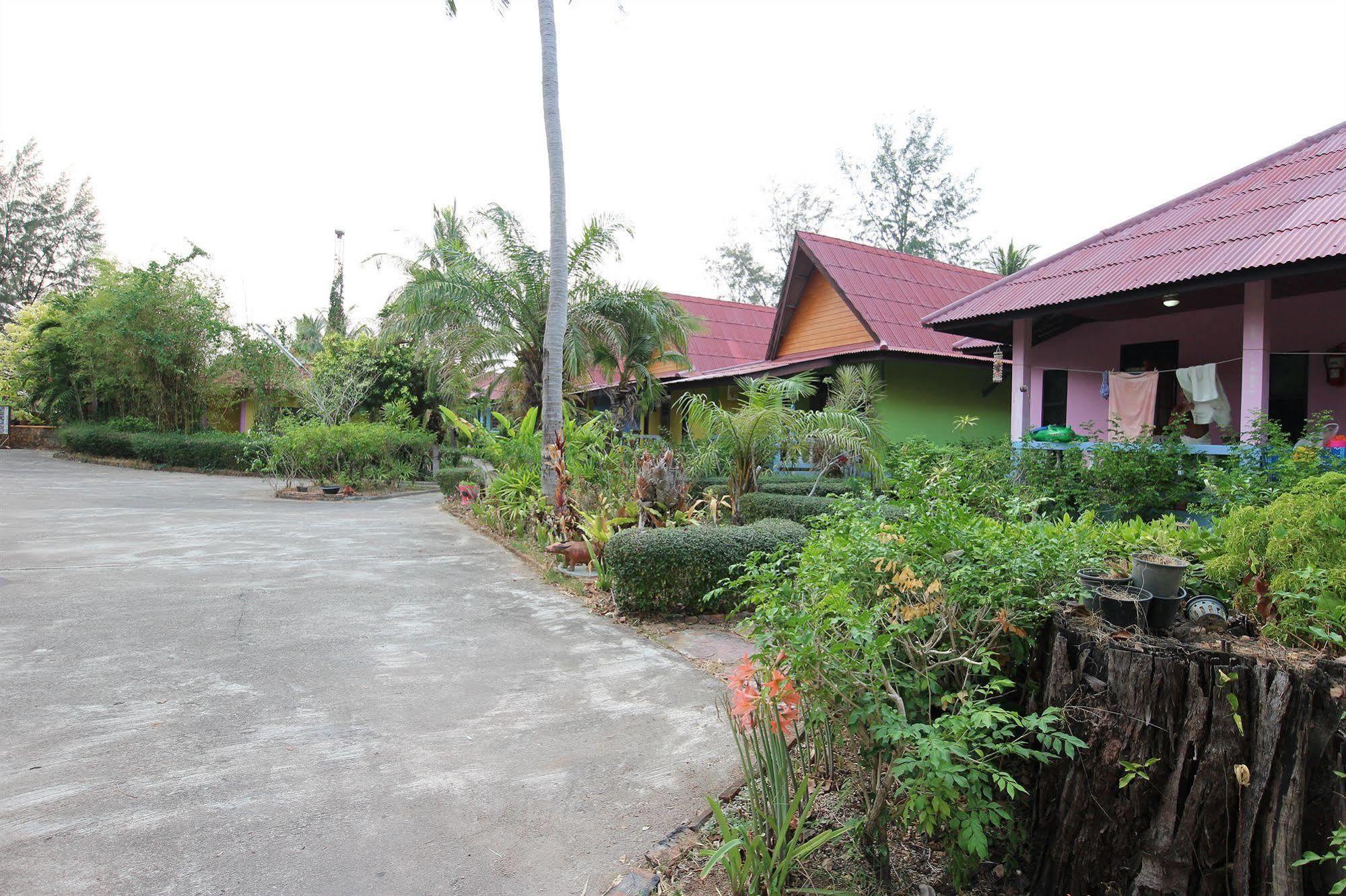 Lanta Villa Resort Ban Ai Dao Екстериор снимка